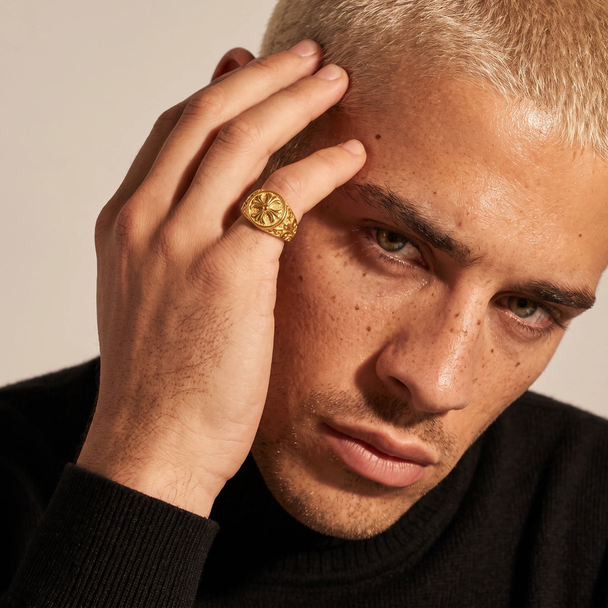 Cross Signet Ring | IRON CREED | Codigo de Hierro
